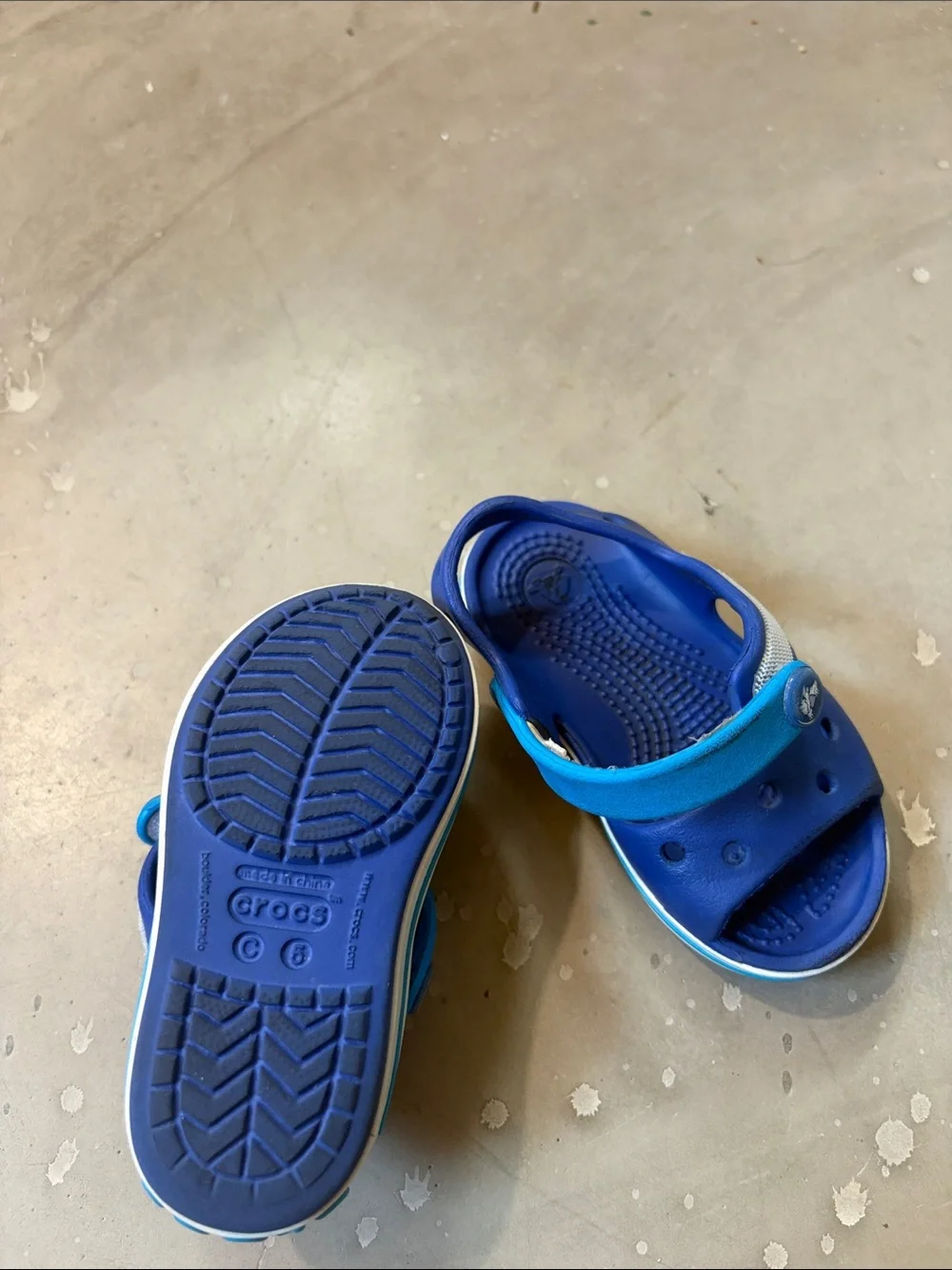 CROCS vintage sandals